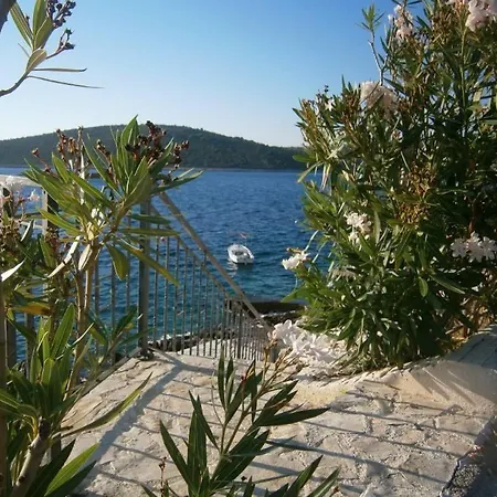 In With Seaview, Balcony, Air Condition, Wifi Apartman *