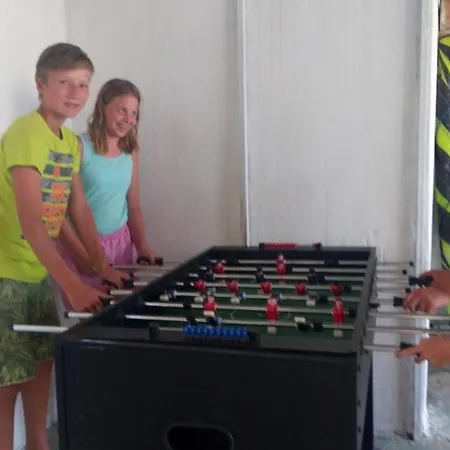 In With Seaview, Balcony, Air Condition, Wifi Apartman