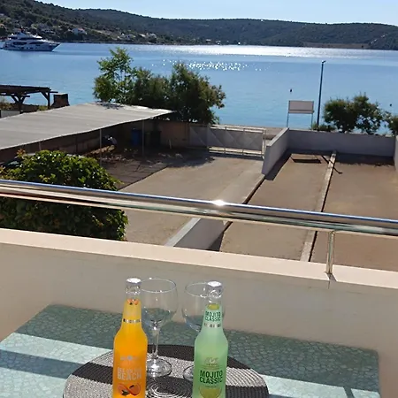 In With Seaview, Balcony, Air Condition, Wifi * Sevid