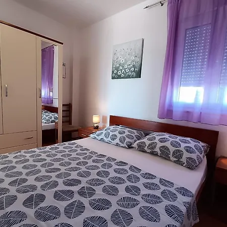 In With Seaview, Balcony, Air Condition, Wifi Sevid