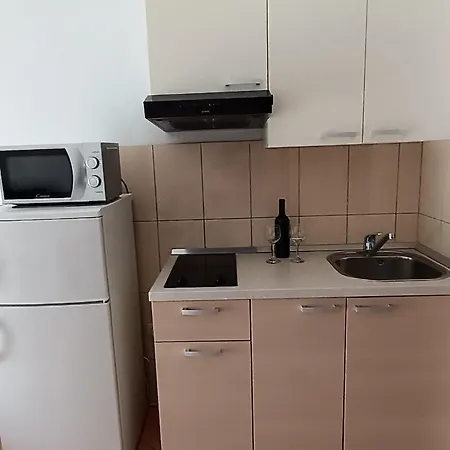Apartament In With Seaview, Balcony, Air Condition, Wifi